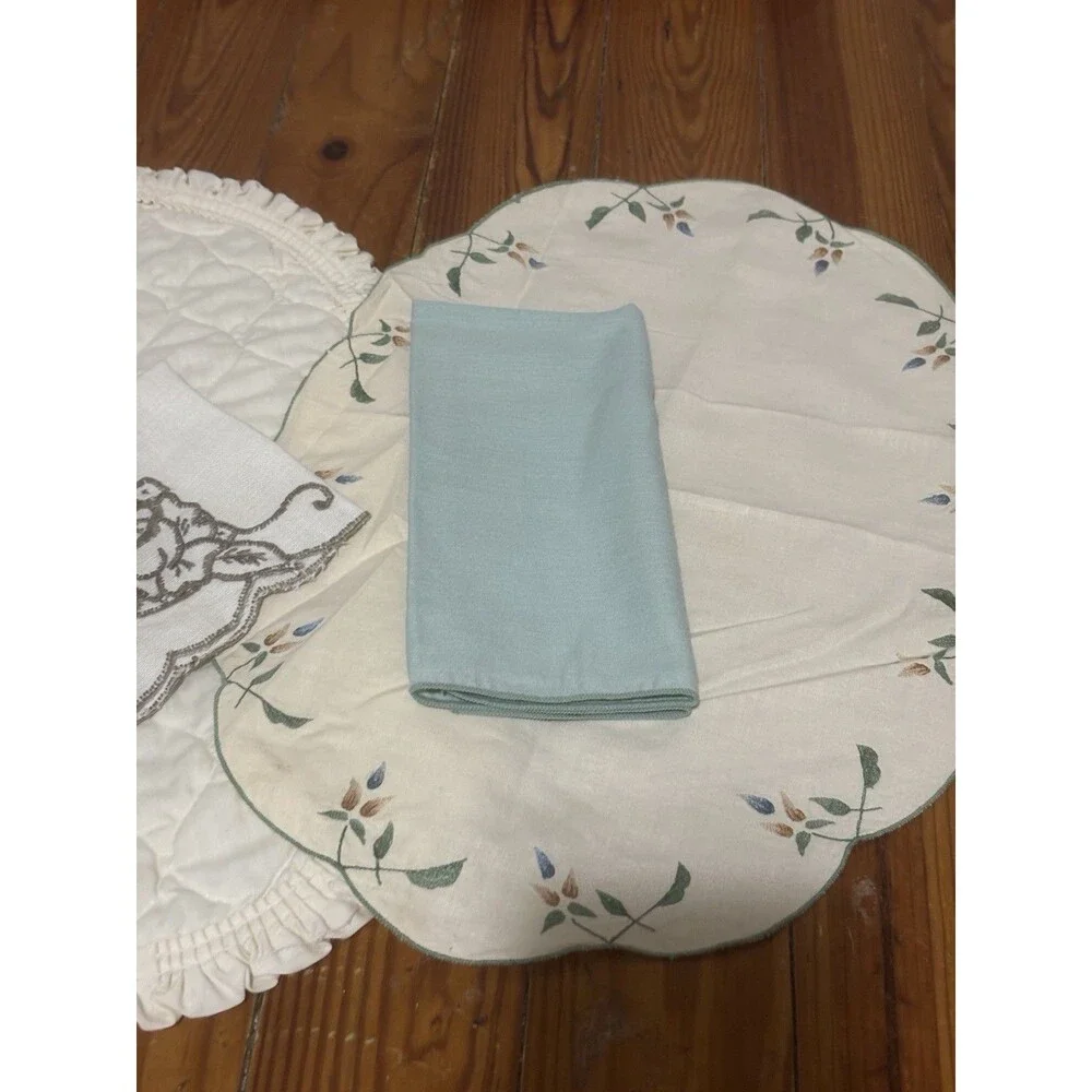 Vintage Placemats & Cloth Napkins Cottagecore Farmhouse Floral Quilted Linens